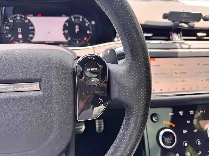 Range Rover Aurora 2020 249PS R-DYNAMIC S Sports Edition 19