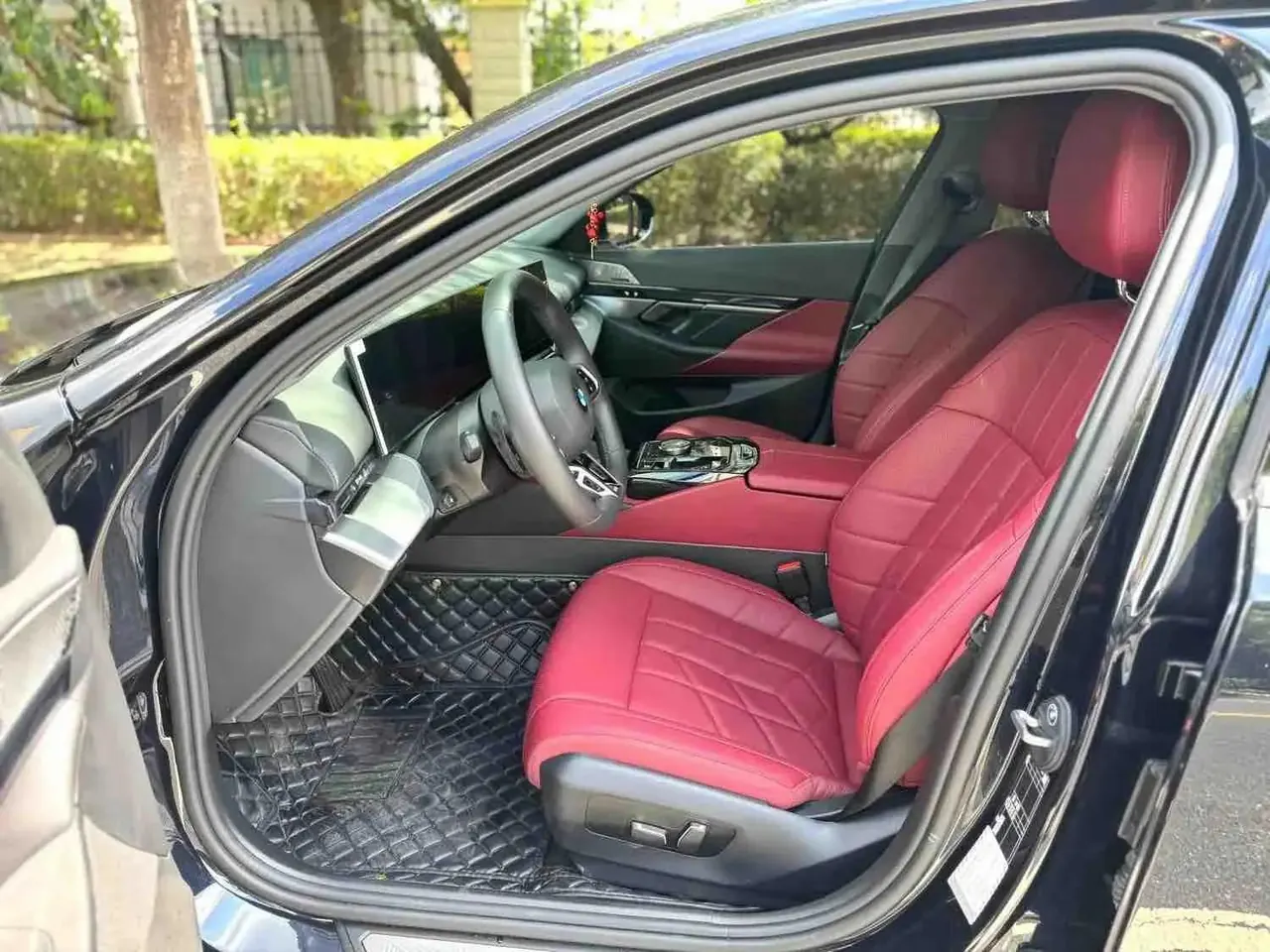 BMW 5 Series 2025 530Li 48V 2.0T Leading Model M Sport Package Automatic 4