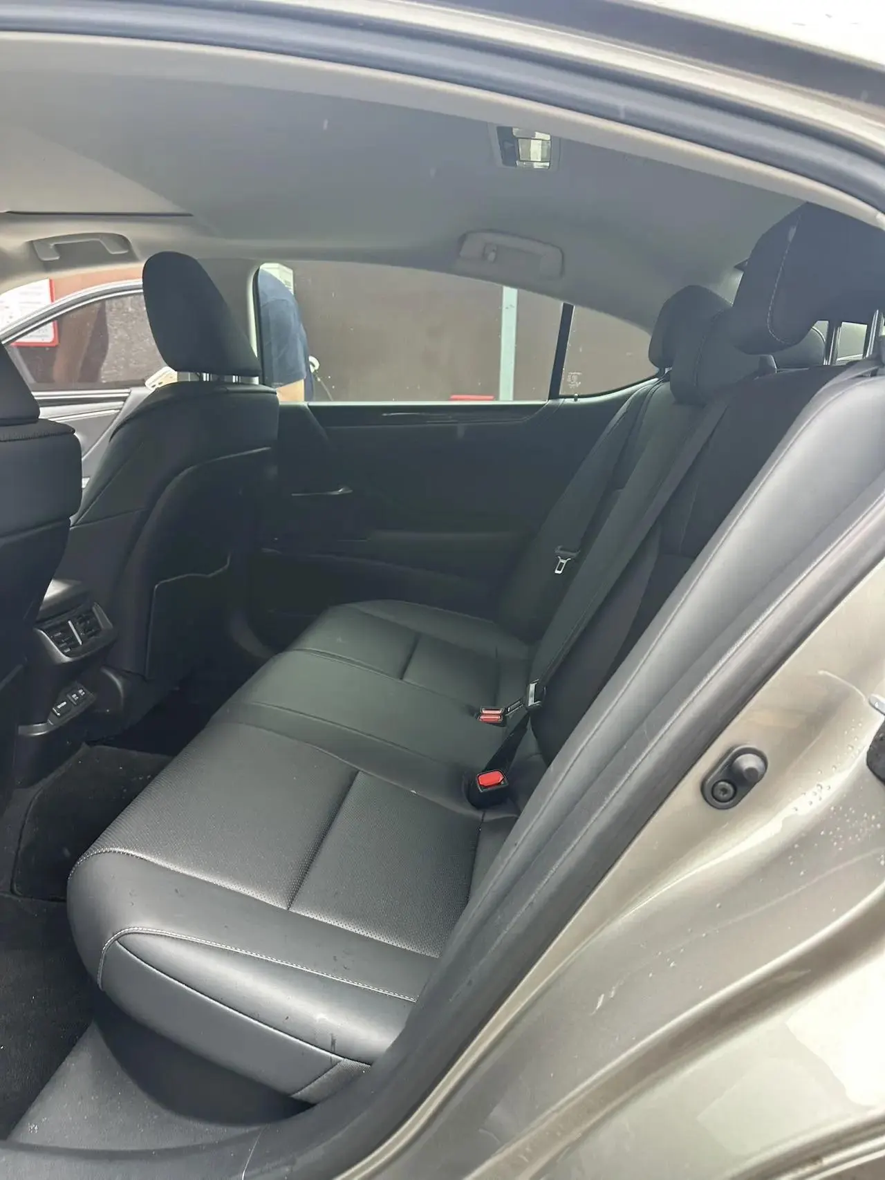 Lexus ES 2020 300h Elite Edition 5