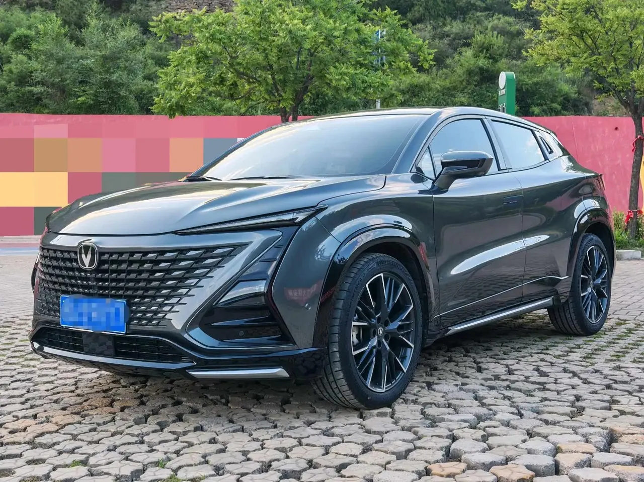 Открыть галерею: ChangAn 2023 UNI-T 1.5T Flagship Model Automatic
