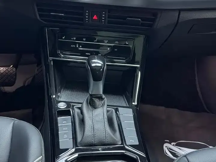 Passat 2024 330TSI Elite Edition 10