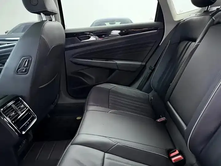 Passat 2024 330TSI Elite Edition 7