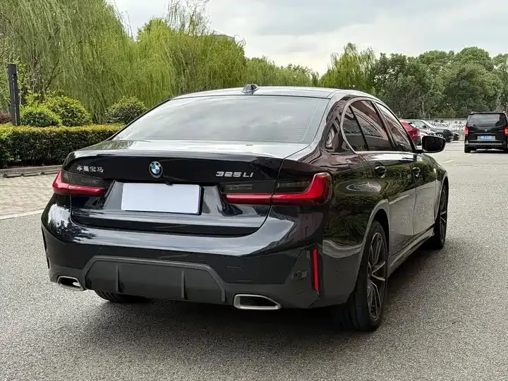 BMW 3 Series 2023 model 325Li M Sport Package 15