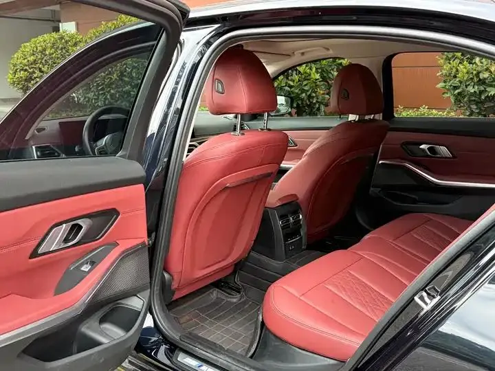 BMW 3 Series 2023 model 325Li M Sport Package 17