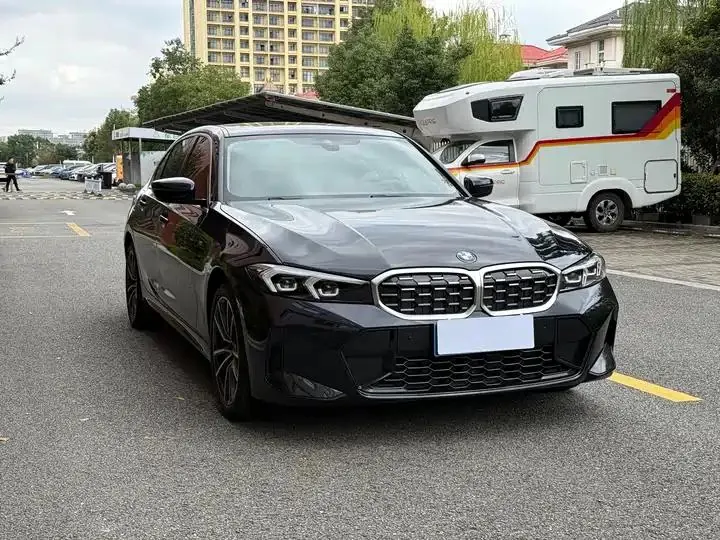BMW 3 Series 2023 model 325Li M Sport Package 3