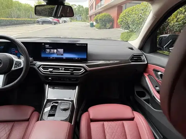 BMW 3 Series 2023 model 325Li M Sport Package 6