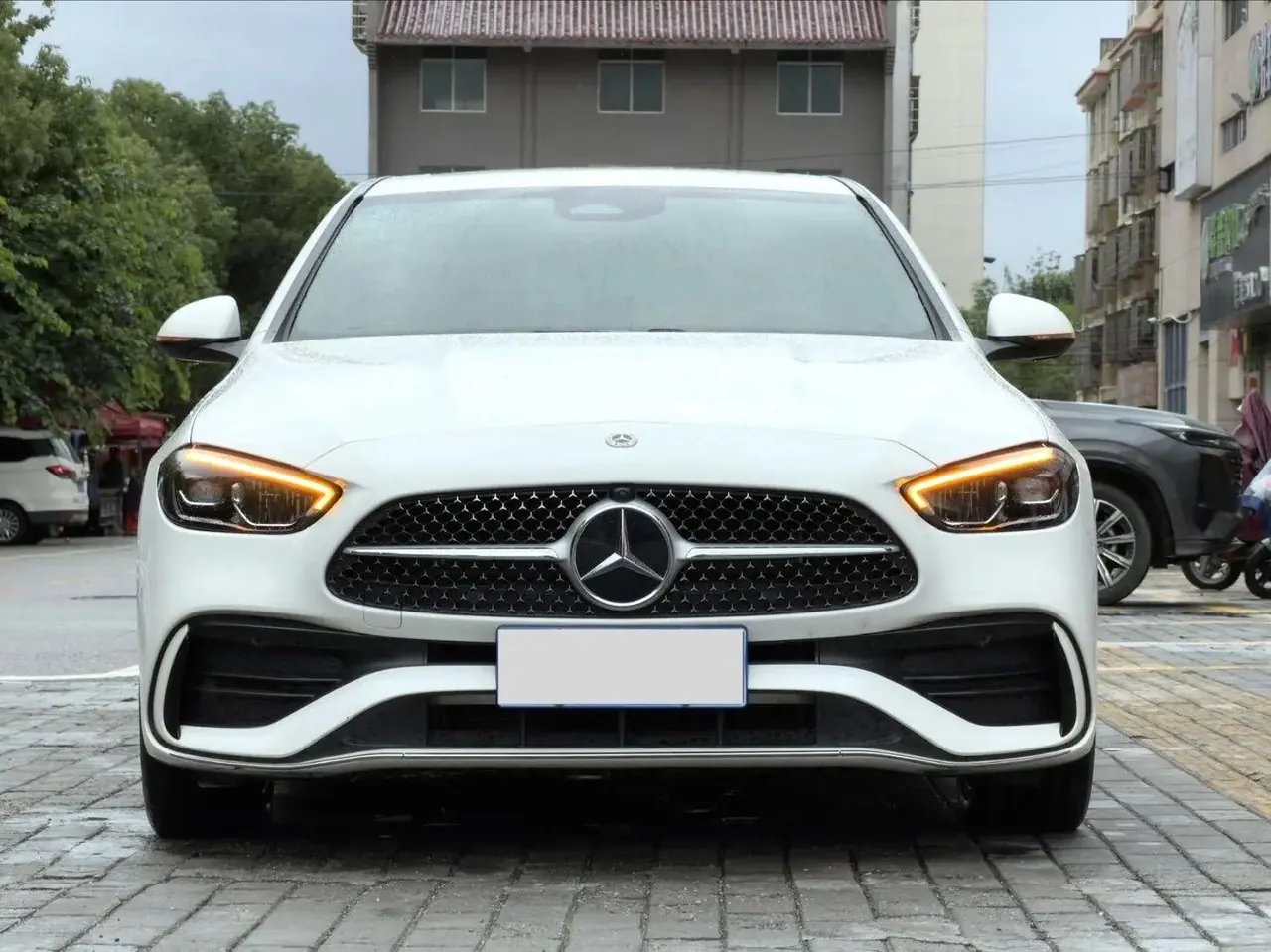 Mercedes Benz C- Class 2023 C 200 L Sport Edition 4