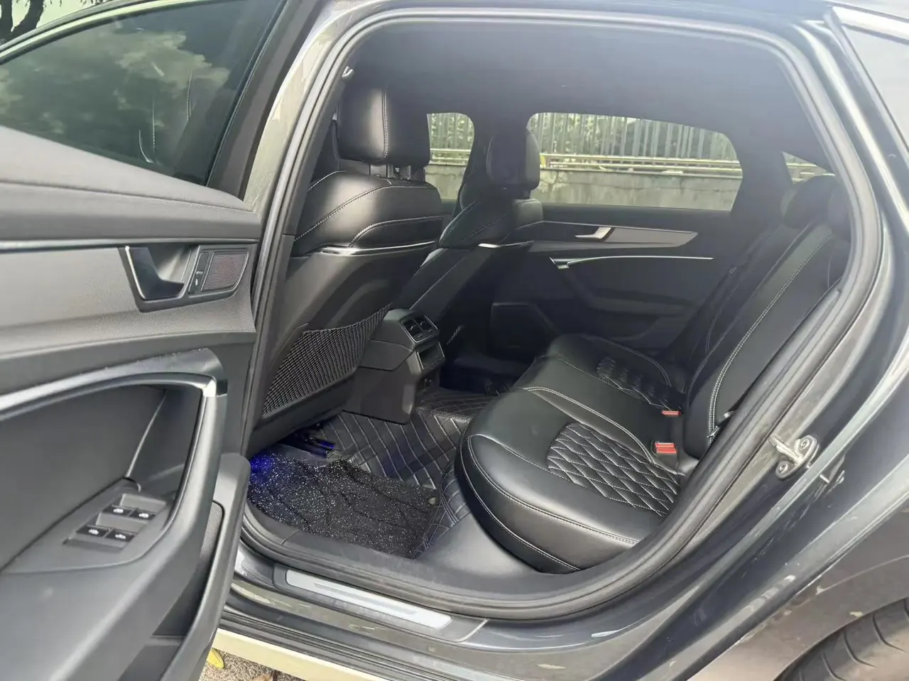Audi A6L 2021 40 TFSI Deluxe Dynamic 3