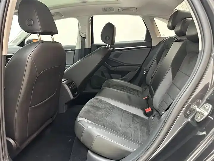 Lavida 2022 280TSI DSG Premium Edition 14