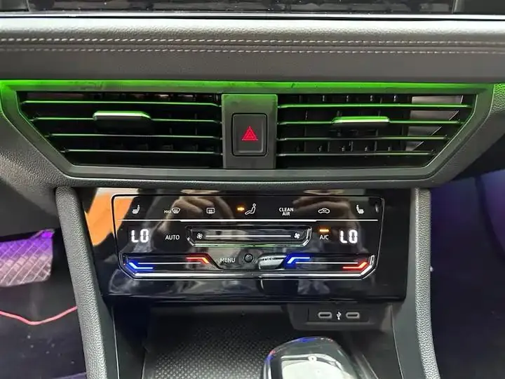 Lavida 2022 280TSI DSG Premium Edition 21