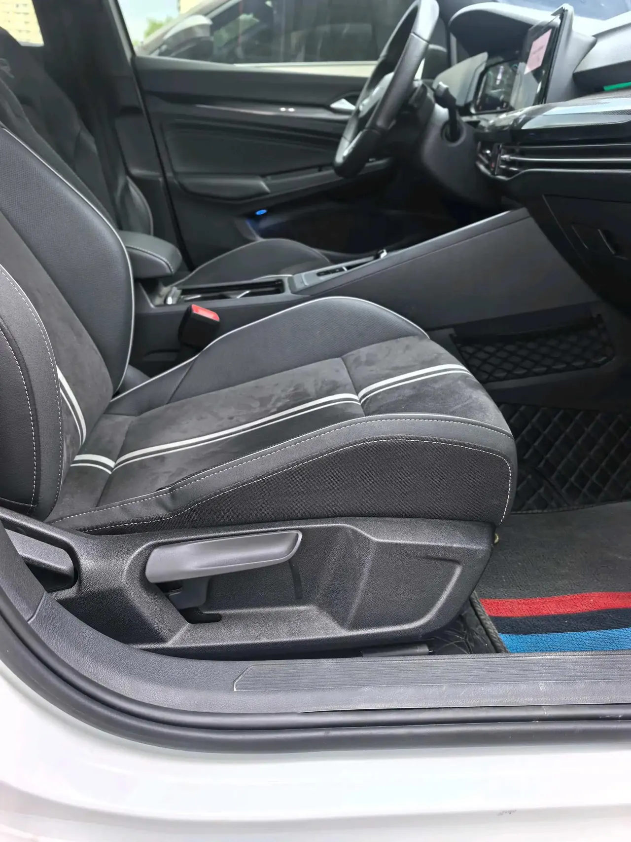 Volkswagen 2023 Golf 8 PRO 1.4TSI 280TSI (facelift) automatic 7
