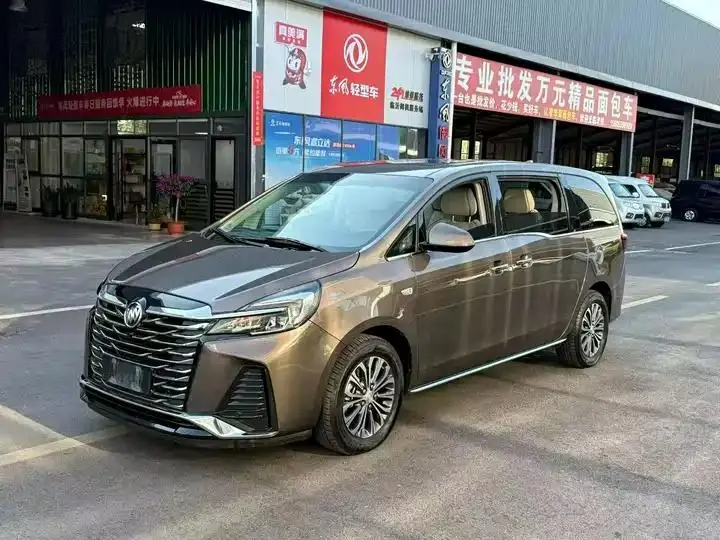 Buick GL8 2023 Land Business Class 652T Luxury Model - View 1