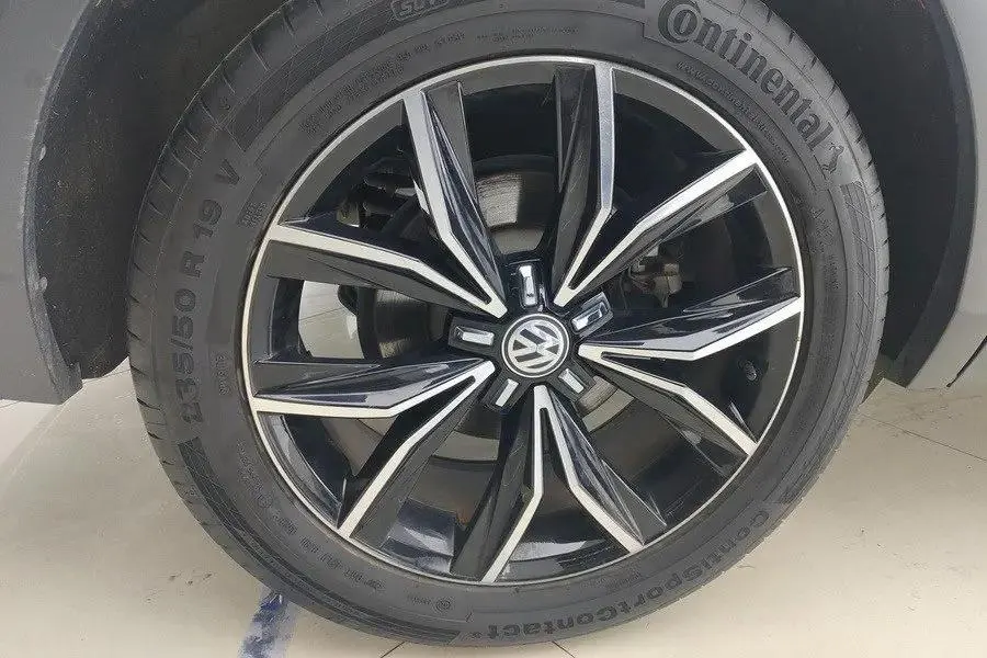 Tiguan L 2018 380TSI Automatic Four-wheel Drive Flagship Edition 5