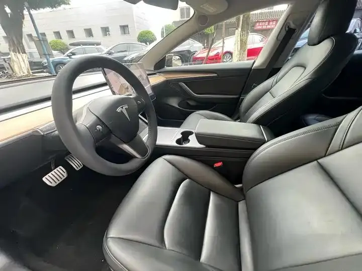 Model 3 2021 Performance high-performance all-wheel drive 9