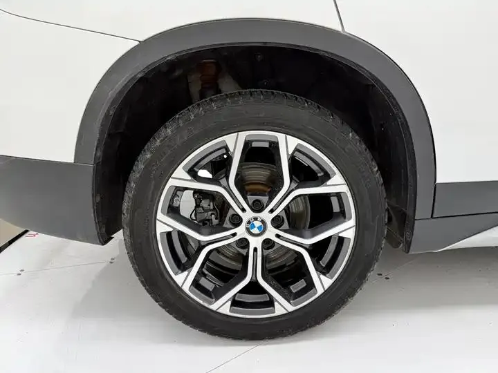 BMW X1 2022 sDrive20Li fashion 15
