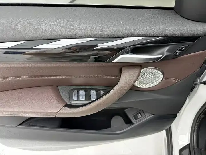 BMW X1 2022 sDrive20Li fashion 9