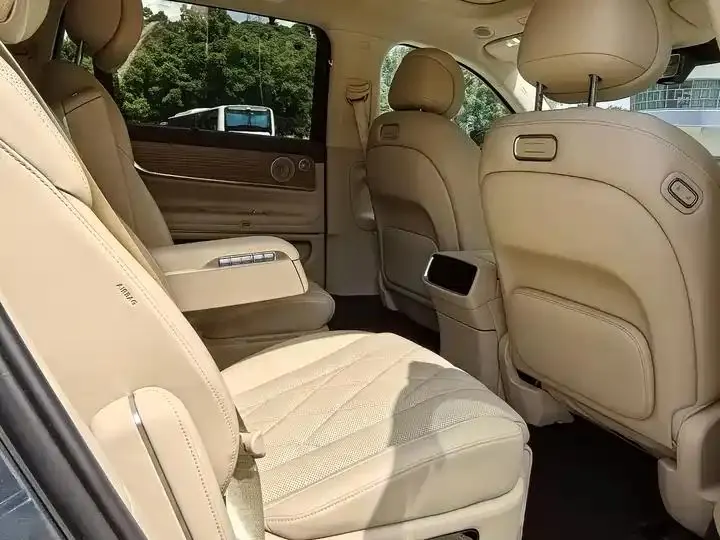 AITO M9 2024 extended range Ultra version 42kWh 6-seat version 12