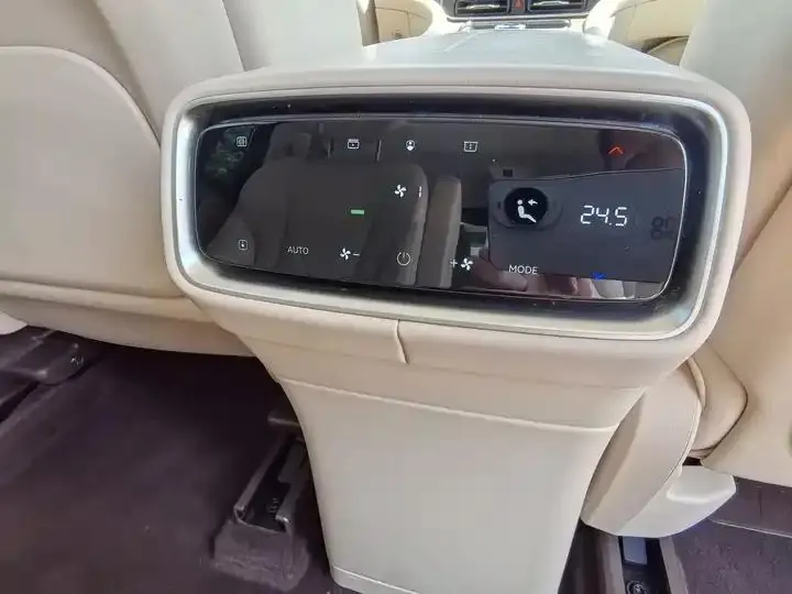 AITO M9 2024 extended range Ultra version 42kWh 6-seat version 15