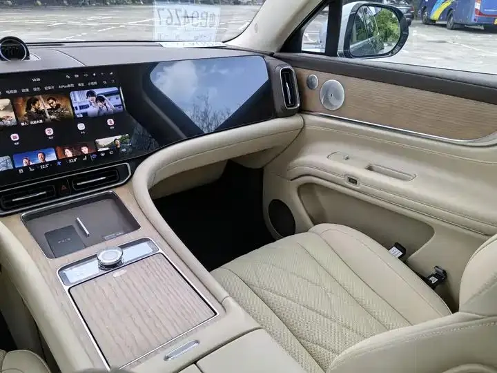 AITO M9 2024 extended range Ultra version 42kWh 6-seat version 17