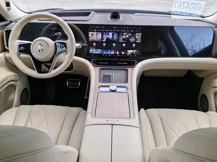 AITO M9 2024 extended range Ultra version 42kWh 6-seat version 19