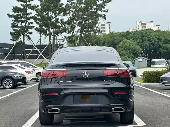 Mercedes Benz GLC Coupe 2023 GLC 260 4MATIC Coupe SUV 9