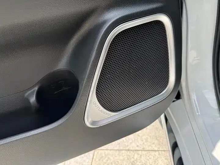 Outlander 2021 model changed to 2.0L two-wheel drive free version 5 12
