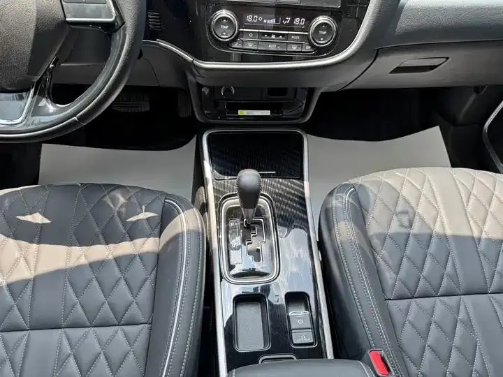 Outlander 2021 model changed to 2.0L two-wheel drive free version 5 19