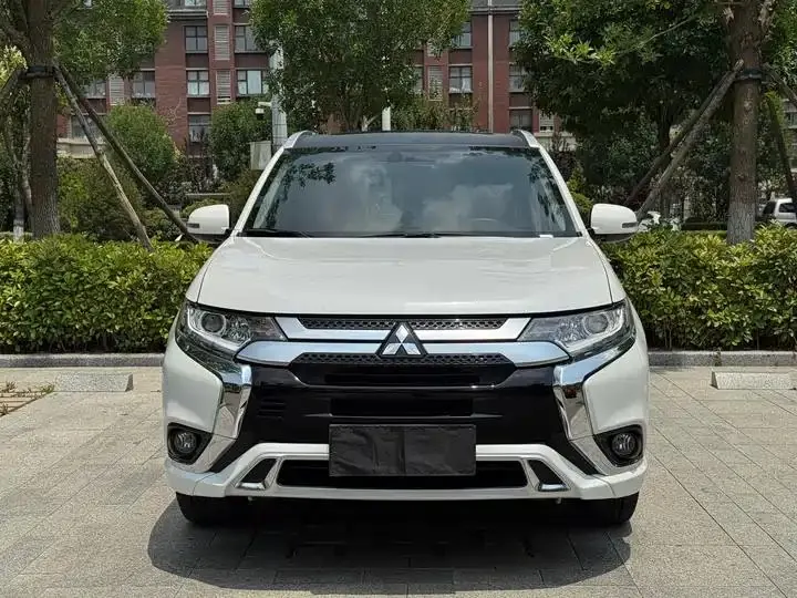 Outlander 2021 model changed to 2.0L two-wheel drive free version 5 3