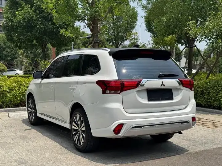 Outlander 2021 model changed to 2.0L two-wheel drive free version 5 6