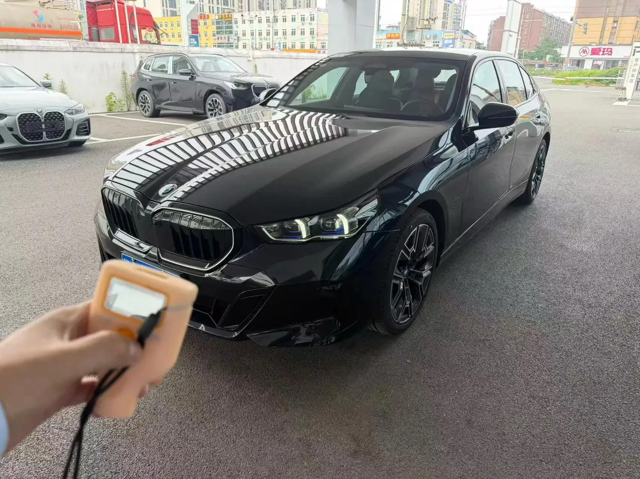 Открыть галерею: BMW 5 series 2026 530Li 48V 2.0T exclusive m sports suit automatic gear