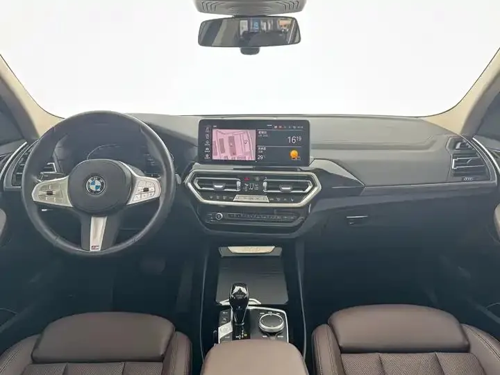 BMW X3 2022 facelift xDrive25i M sports suit 8