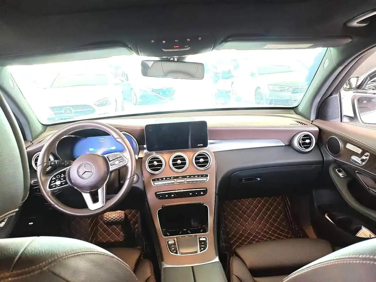 Mercedes Benz GLC 2020 model facelifted GLC 260 L 4MATIC Luxury Edition 3