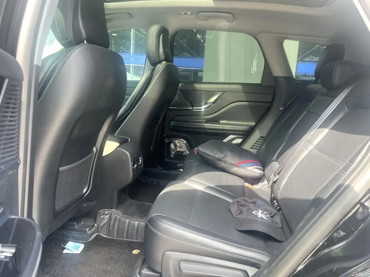 Explorer 2020 2.0T Two‑Wheel Drive Prestige Edition 4