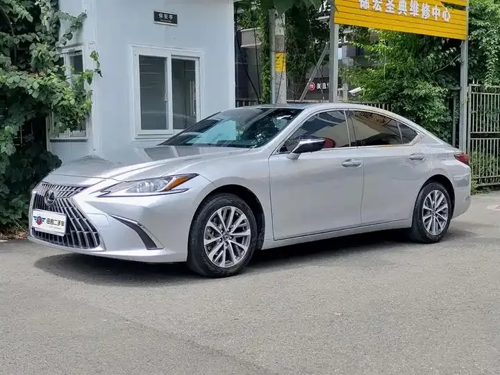Lexus ES 2023 model 200 Premium Edition - View 1