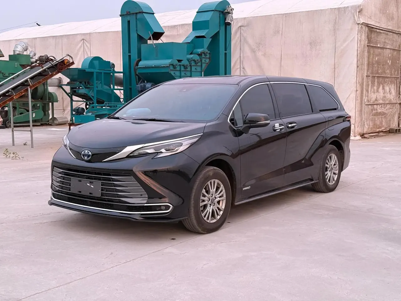 Open image lightbox: Toyota 2023 Sana 2.5 Stepless Deluxe Edition Automatic Gear