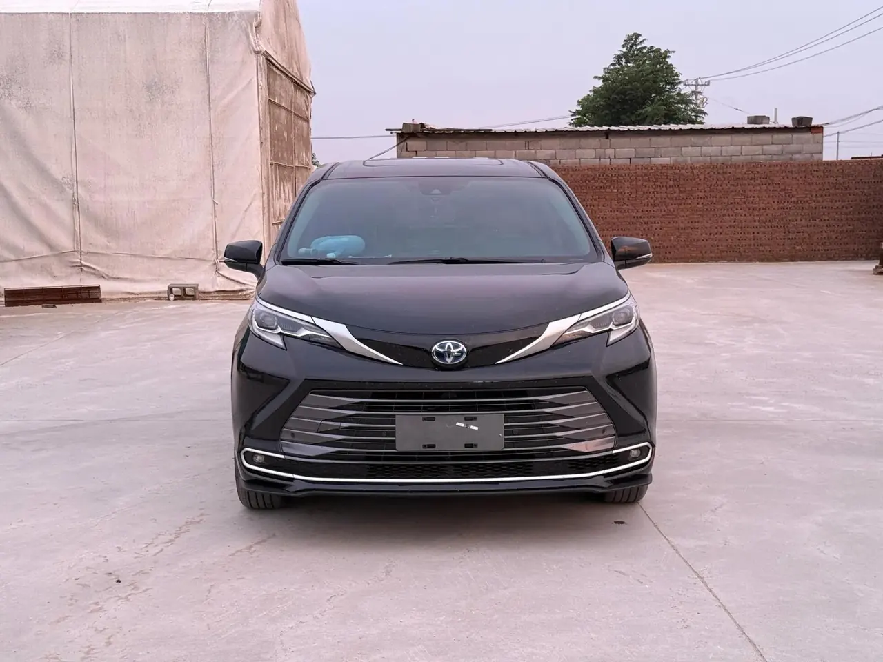 Toyota 2023 Sana 2.5 Stepless Deluxe Edition Automatic Gear 2
