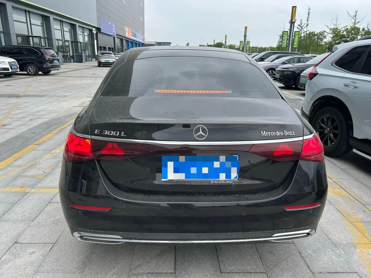 Mercedes Benz E Class 2026 E 300 L 48V 2.0T Luxury (Modified) Automatic Gear 5