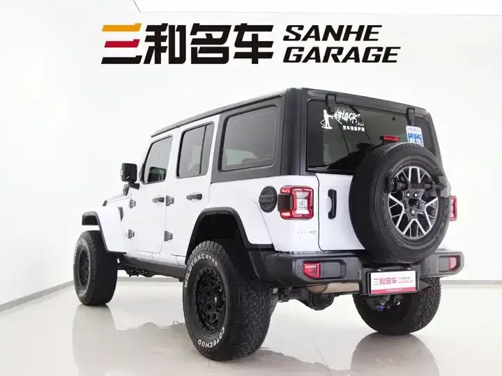 Wrangler New Energy 2021 Four 2.0T 4xe Sahara 7