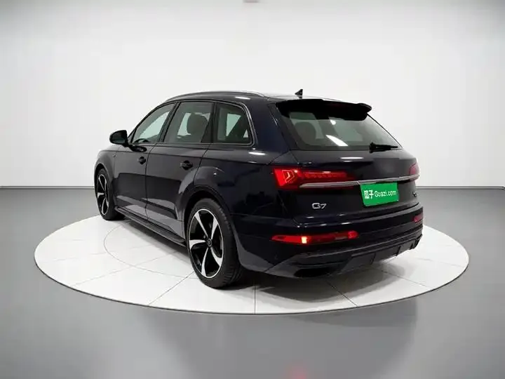 Audi Q7 2021 55 TFSI quattro S line Sport 4