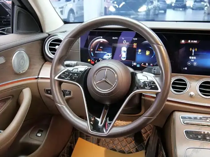 Mercedes Benz E-Class 2023 E 300 L Luxury Model 15