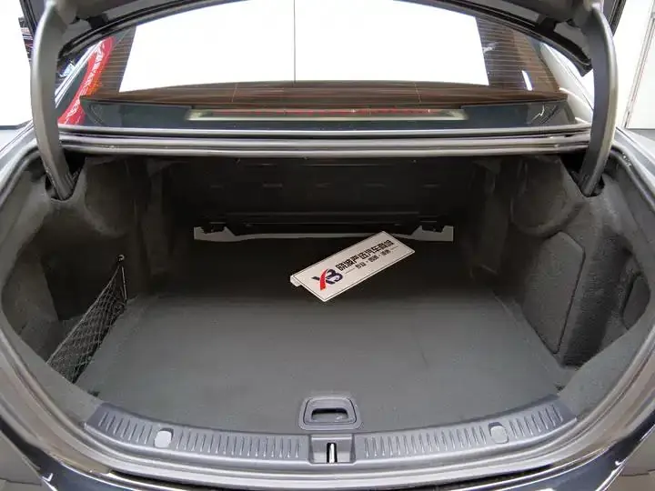 Mercedes Benz E-Class 2023 E 300 L Luxury Model 19
