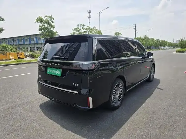 Voyah Dreamer 2025 PHEV Four-wheel Drive Distinguished Kunpeng Edition 9