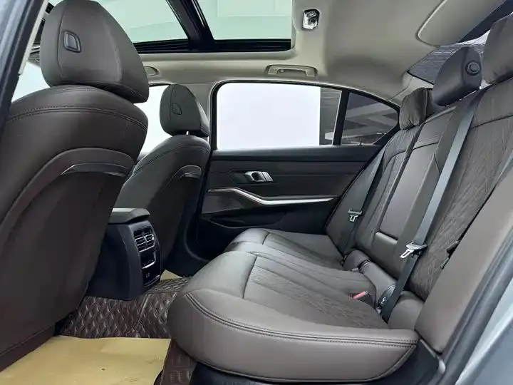 BMW i3 2022 model eDrive 35 L 5