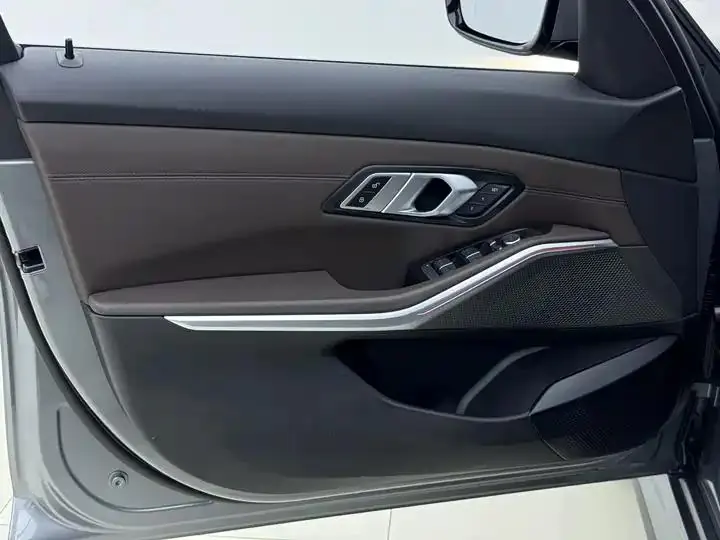BMW i3 2022 model eDrive 35 L 7