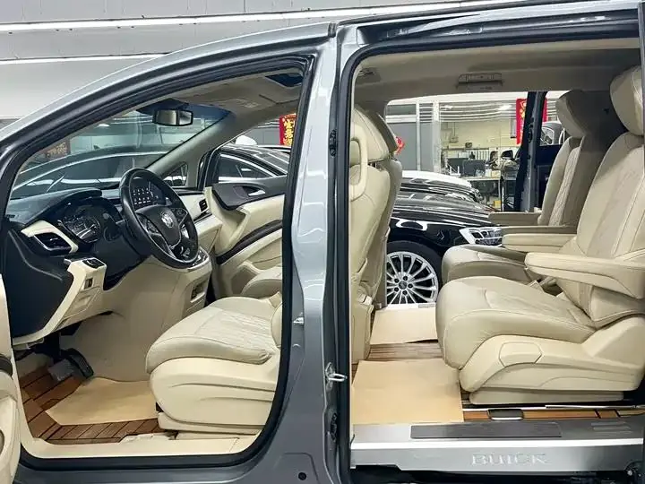 Buick GL8 2023 Land Business Class 652T Luxury Model 8