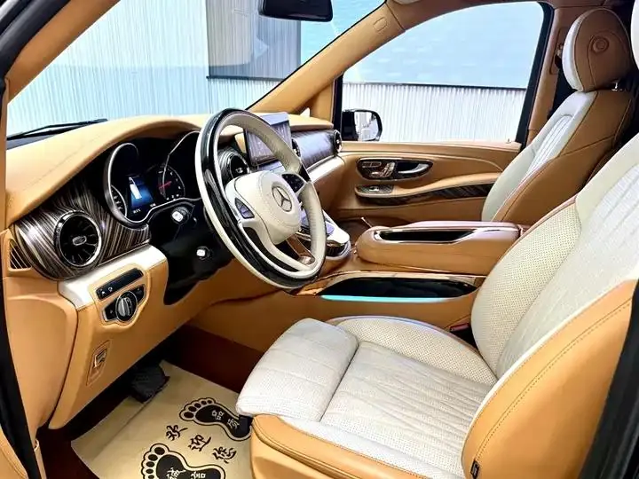 Mercedes Benz Class V 2024V 260 L High Top Custom Edition 13
