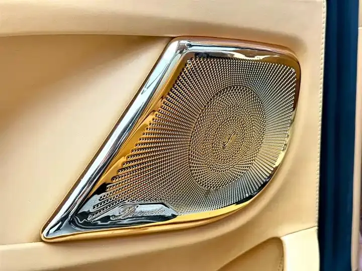 Mercedes Benz Class V 2024V 260 L High Top Custom Edition 18
