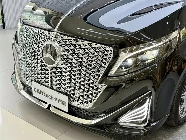Mercedes Benz Class V 2024V 260 L High Top Custom Edition 3