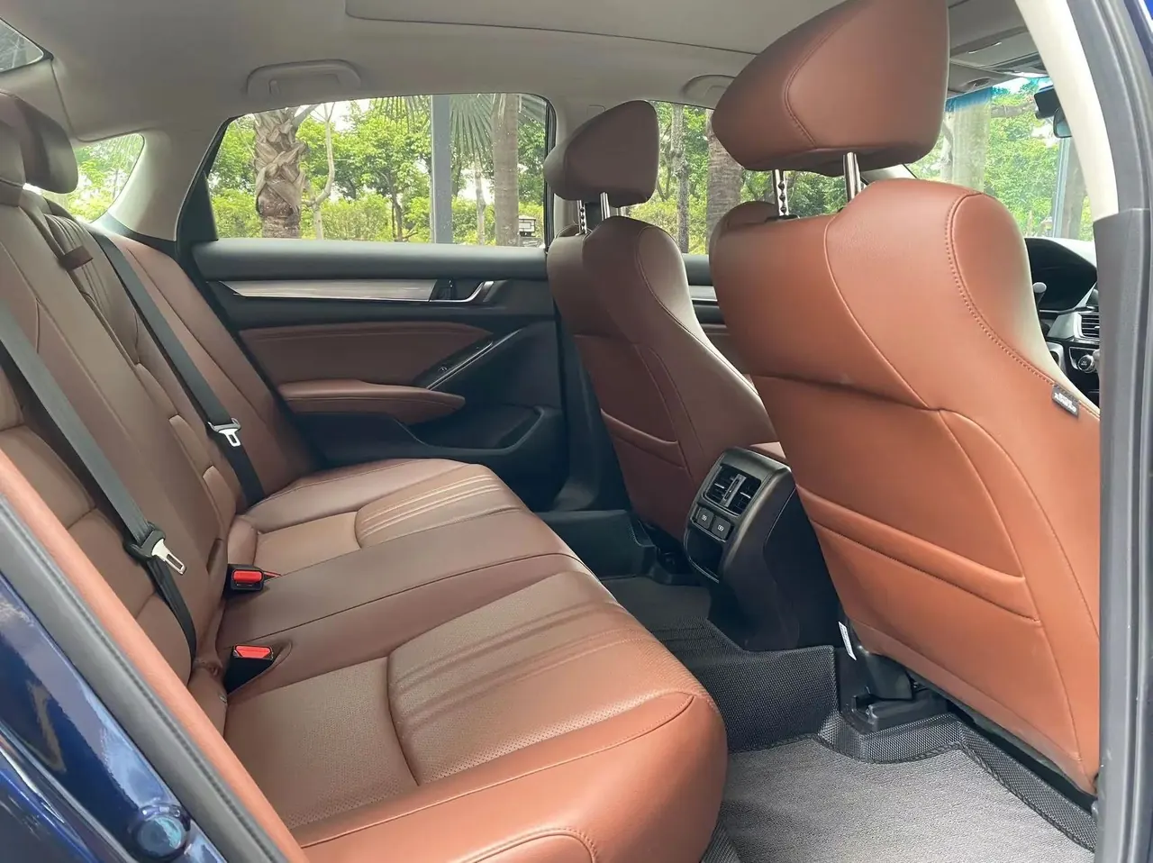 Inspire 2019 Model, Sharp Hybrid, 2.0L, Luxury Edition, China V Emission Standard 6