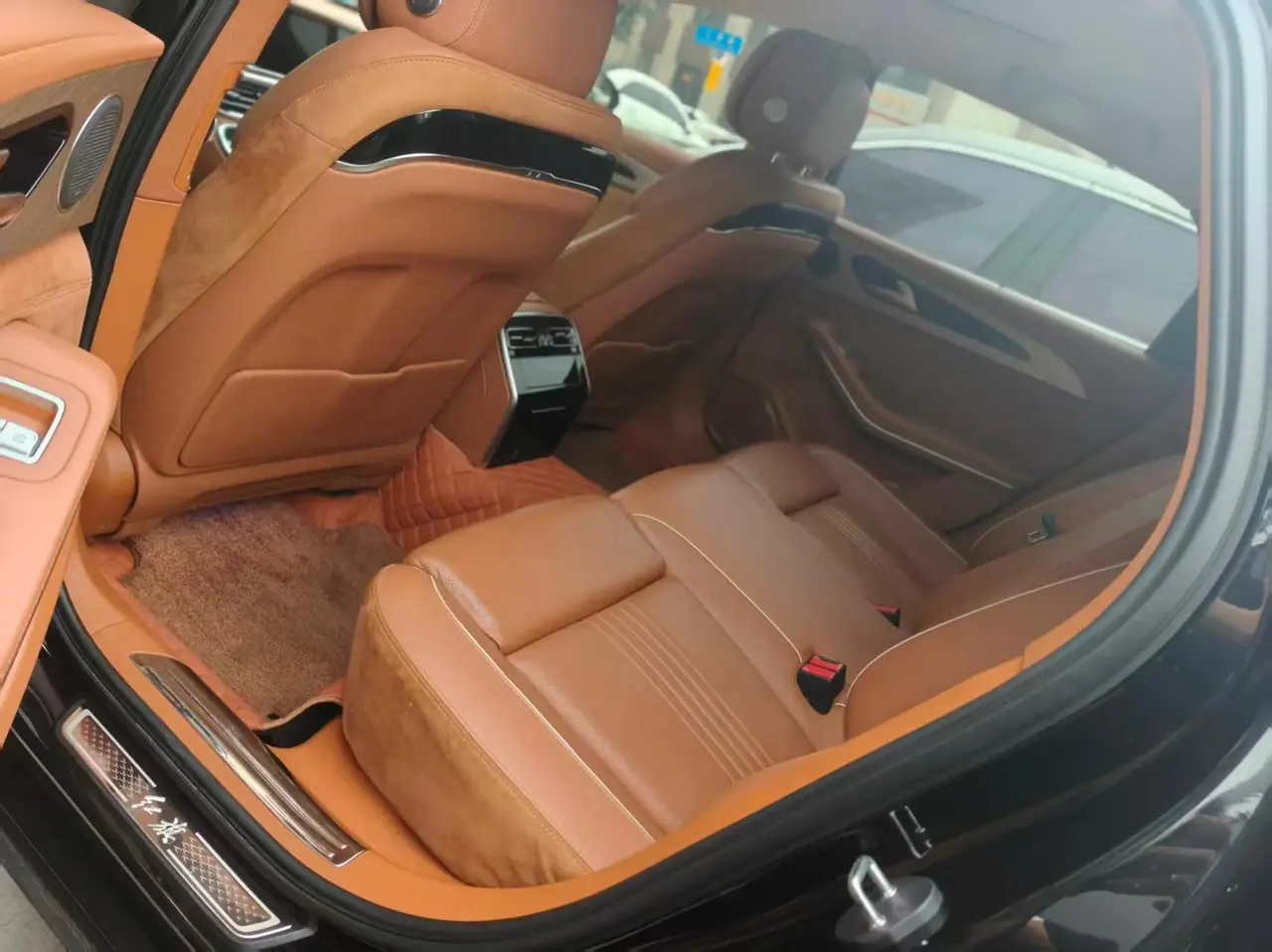 HongQi H9 2020 model 2.0T Intelligent Connected Flag-Charm Edition 4